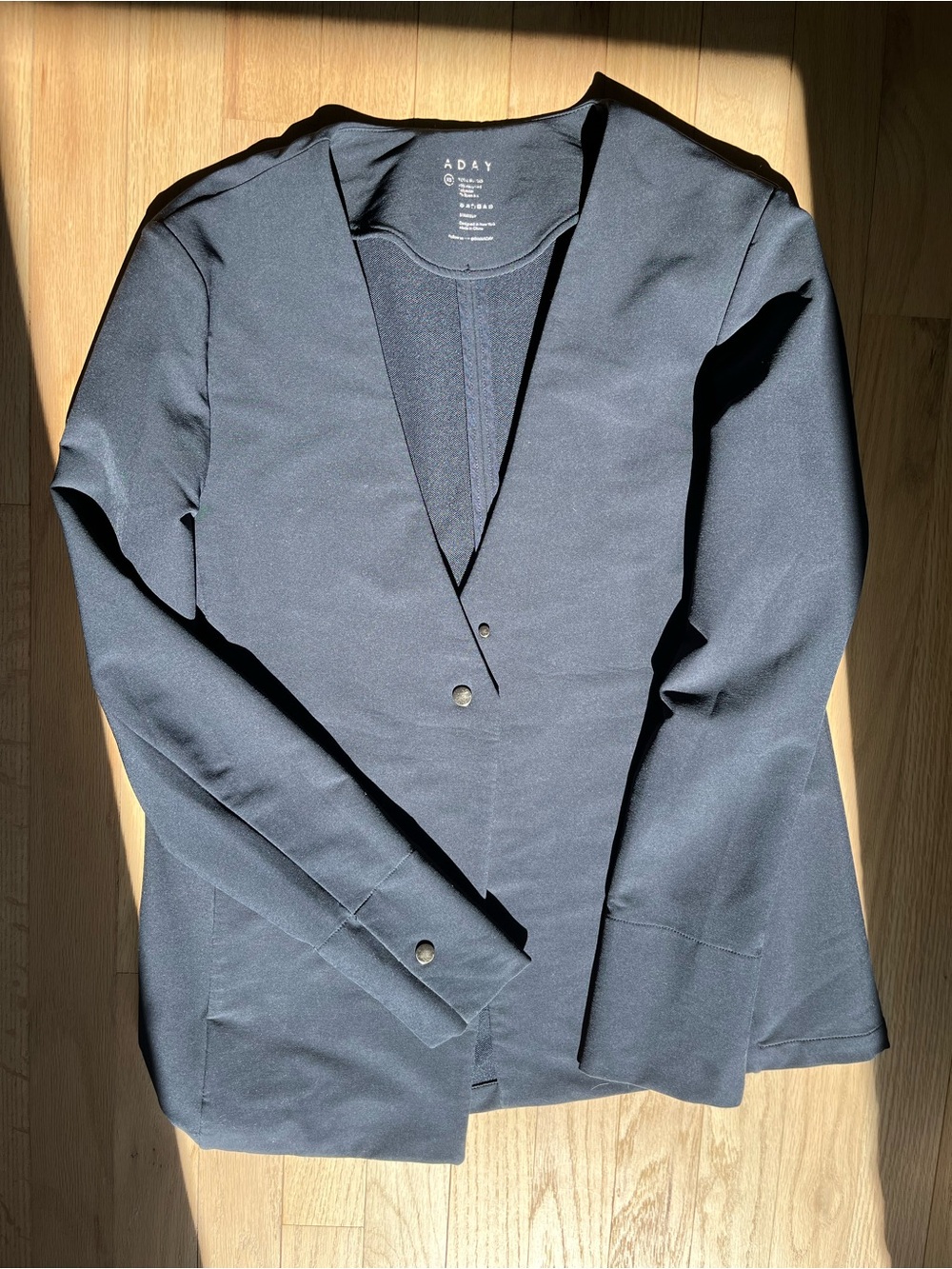 *NEVER WORN* Aday Strategy Blazer in Midnight, XS